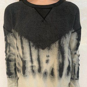 American Eagle black and white tie dye sweater